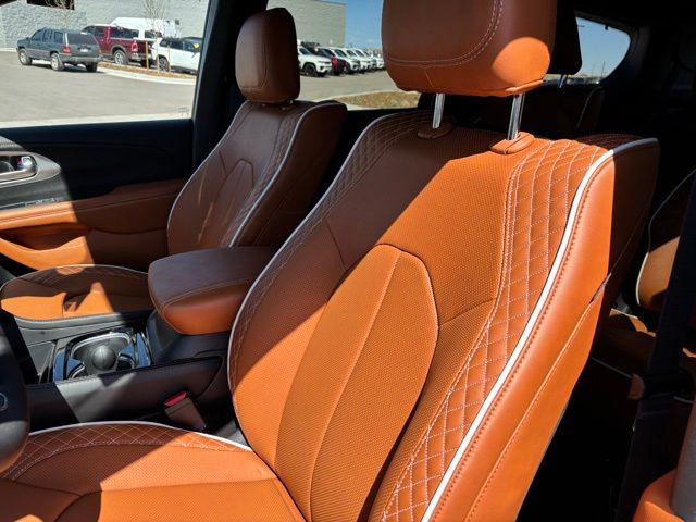 2026 Chrysler Pacifica Pinnacle AWD