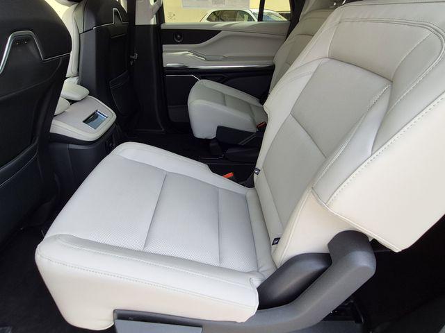 2026 Lincoln Navigator Premiere