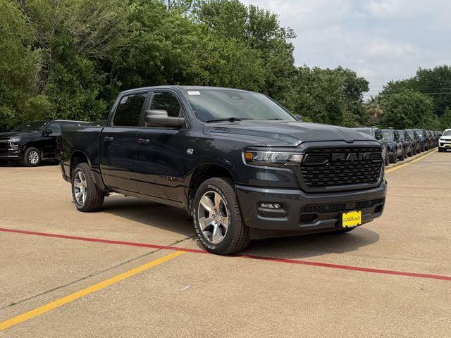 2026 RAM Ram 1500 RAM 1500 EXPRESS CREW CAB 4X2 57 BOX
