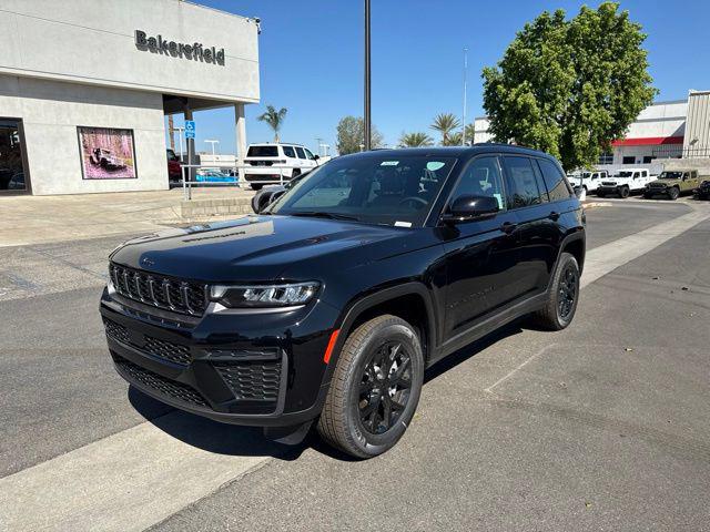 2026 Jeep Grand Cherokee Altitude 4x4 for sale in Bakersfield, CA