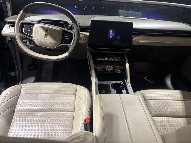2025 Lincoln Nautilus Reserve