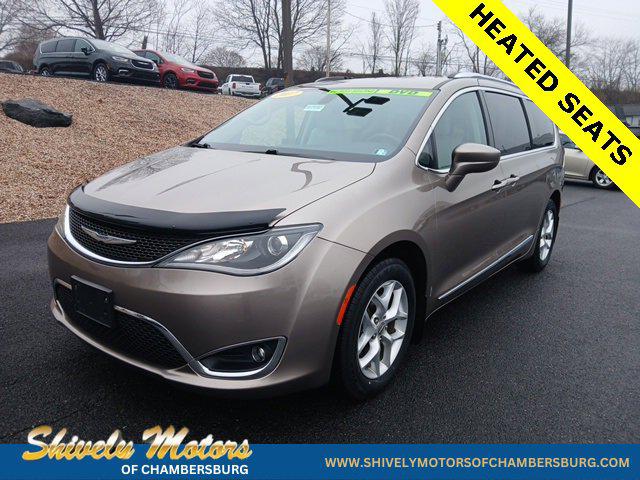 2017 Chrysler Pacifica Touring-L Plus