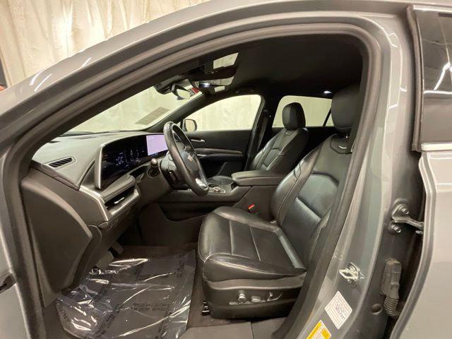 2024 Cadillac XT4 AWD Premium Luxury