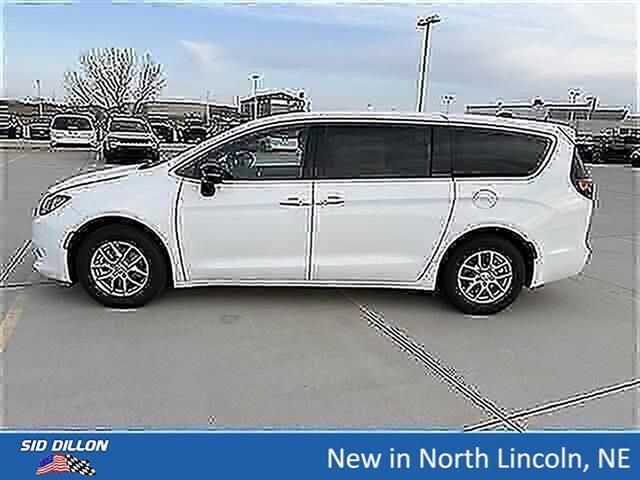 2026 Chrysler Voyager VOYAGER LX