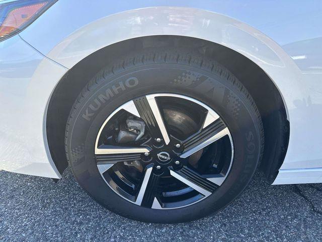 2024 Nissan Sentra SV Xtronic CVT