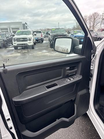 2024 Ram 1500 Classic Tradesman Crew Cab 4x4 6'4" Box