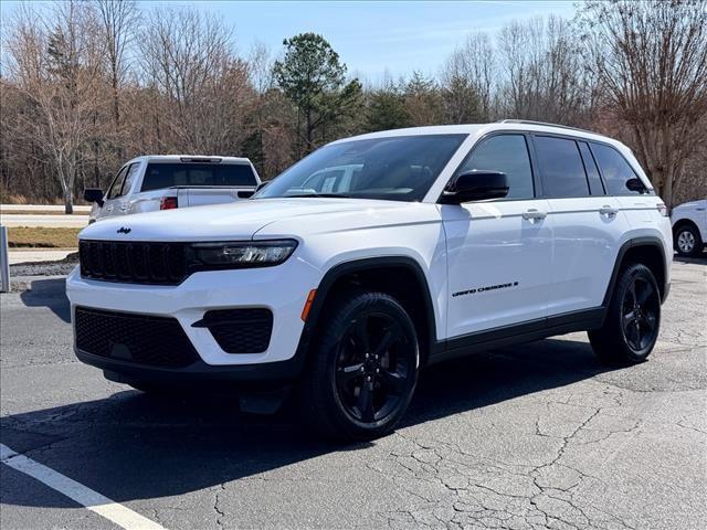 2022 Jeep Grand Cherokee Altitude 4x4