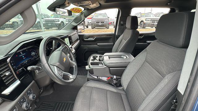 2024 Chevrolet Silverado 1500 4WD Crew Cab Short Bed LT with 2FL