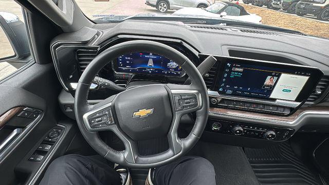 2024 Chevrolet Silverado 1500 4WD Crew Cab Short Bed LT with 2FL