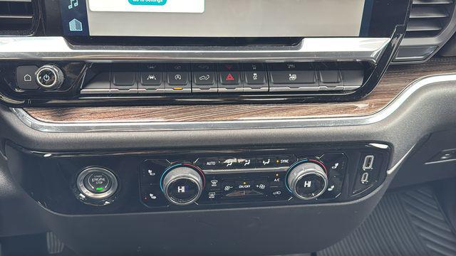2024 Chevrolet Silverado 1500 4WD Crew Cab Short Bed LT with 2FL