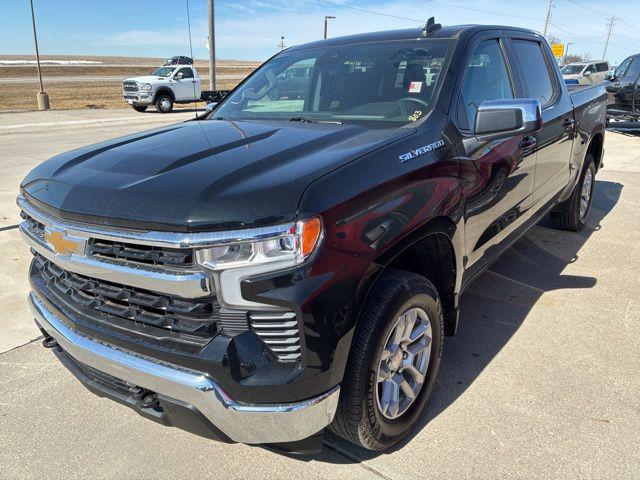 2023 Chevrolet Silverado 1500 4WD Crew Cab Short Bed LT with 2FL