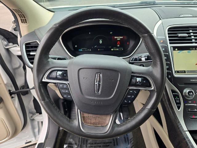 2019 Lincoln Nautilus Select