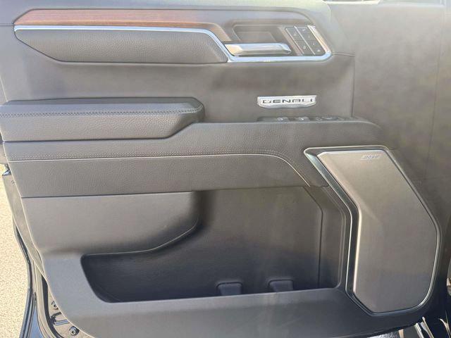 2024 GMC Sierra 1500 4WD Crew Cab Short Box Denali