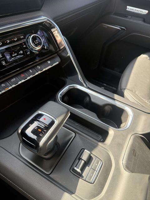 2024 GMC Sierra 1500 4WD Crew Cab Short Box Denali