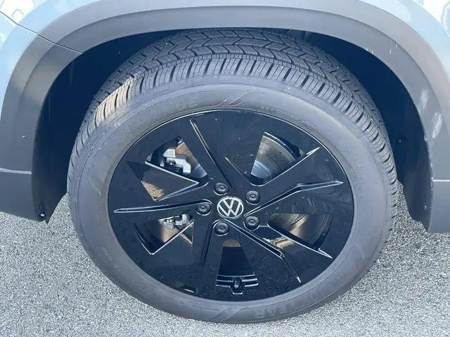 2026 Volkswagen Taos SE