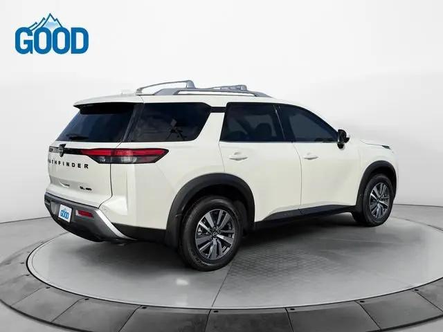 2023 Nissan Pathfinder SL 4WD