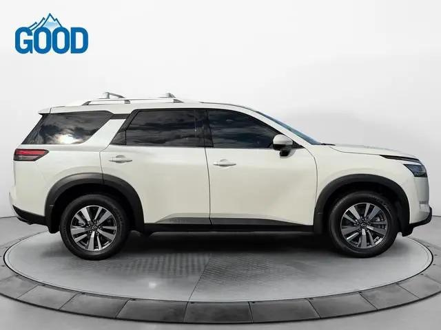 2023 Nissan Pathfinder SL 4WD