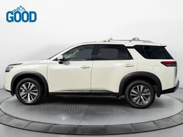 2023 Nissan Pathfinder SL 4WD
