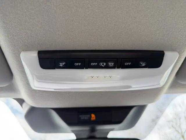 2025 Nissan Kicks S FWD