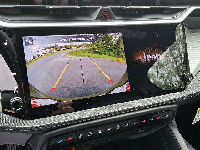 2026 Jeep Cherokee Laredo 4x4