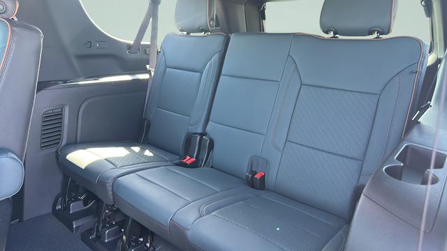 2026 GMC Yukon XL 4WD AT4
