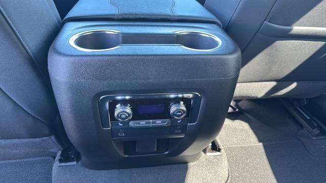 2026 GMC Yukon XL 4WD AT4
