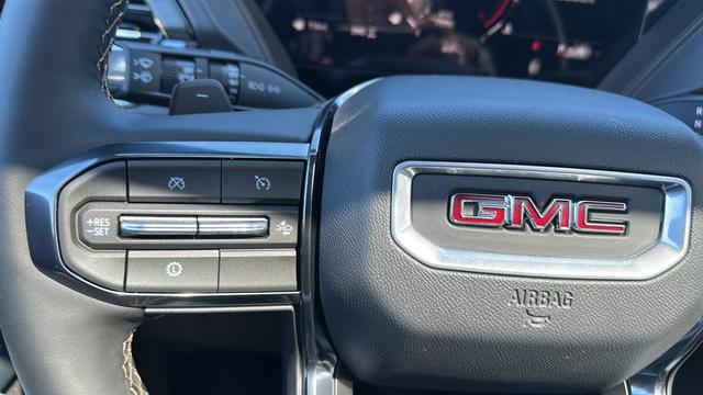 2026 GMC Yukon XL 4WD AT4