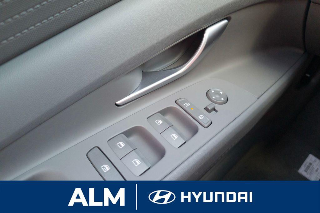 New 2026 Gray HYUNDAI SE image 31