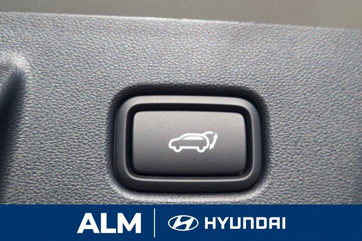 New 2026 White HYUNDAI SEL FWD image 9
