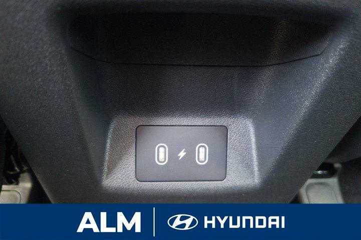New 2026 White HYUNDAI SEL FWD image 17