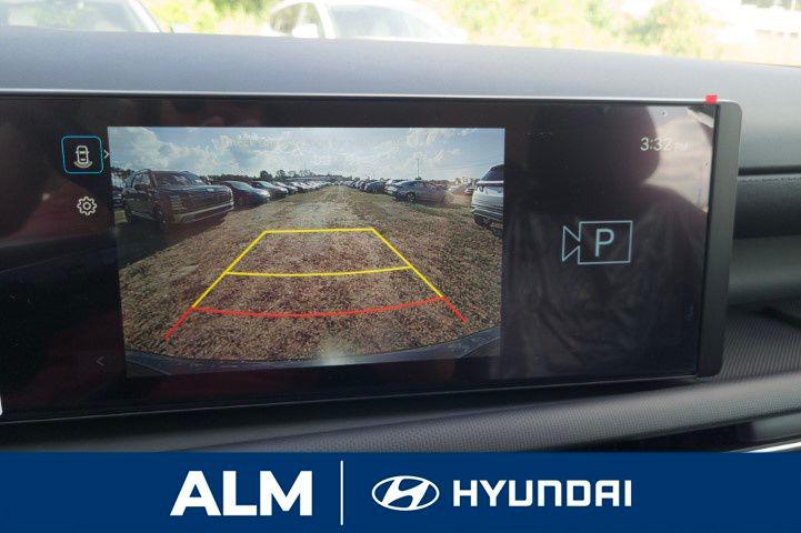 New 2026 White HYUNDAI SEL FWD image 22