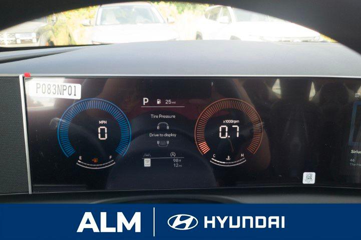 New 2026 White HYUNDAI SEL FWD image 28