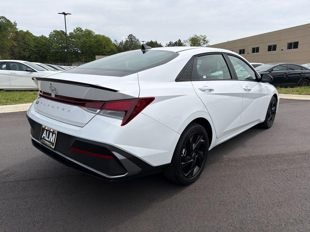 New 2026 White HYUNDAI SEL Sport image 6