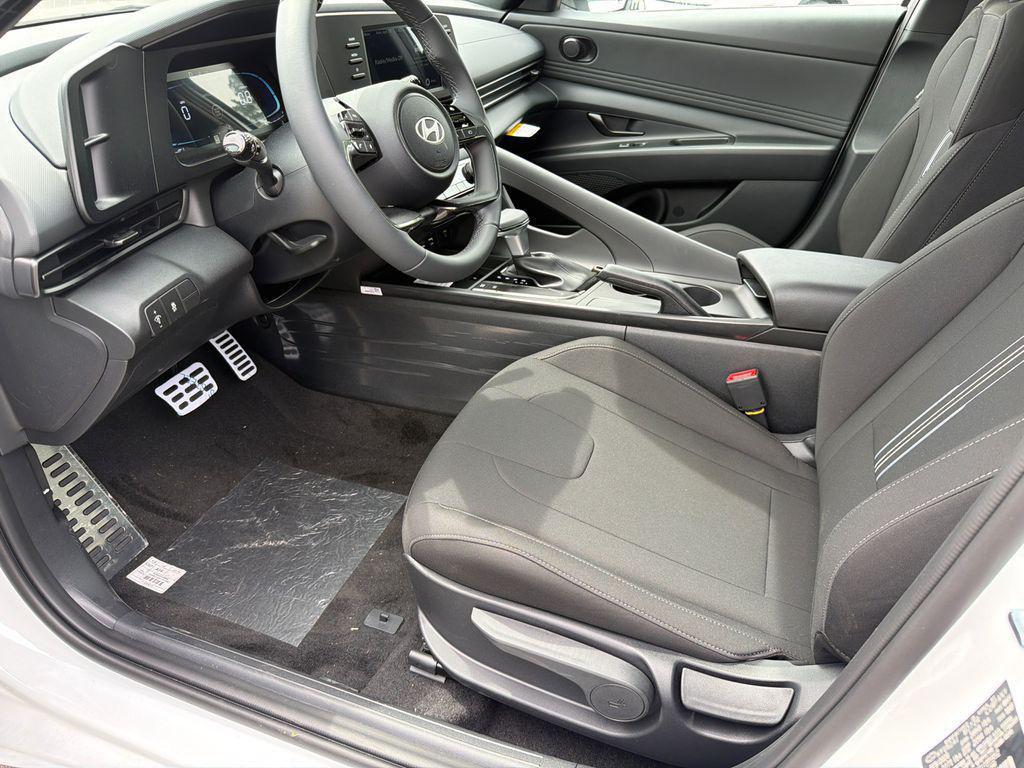 New 2026 White HYUNDAI SEL Sport image 10