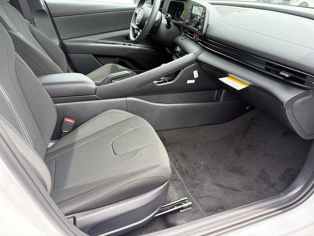 New 2026 White HYUNDAI SEL Sport image 14