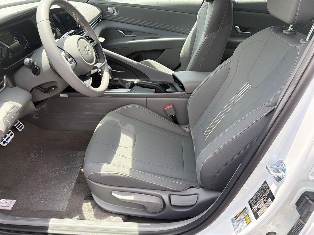 New 2026 White HYUNDAI SEL Sport image 10