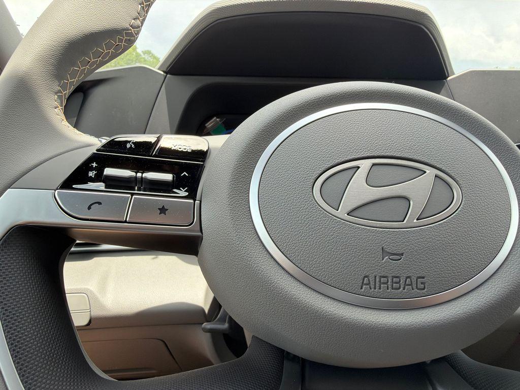 New 2026 White HYUNDAI SEL Sport image 26