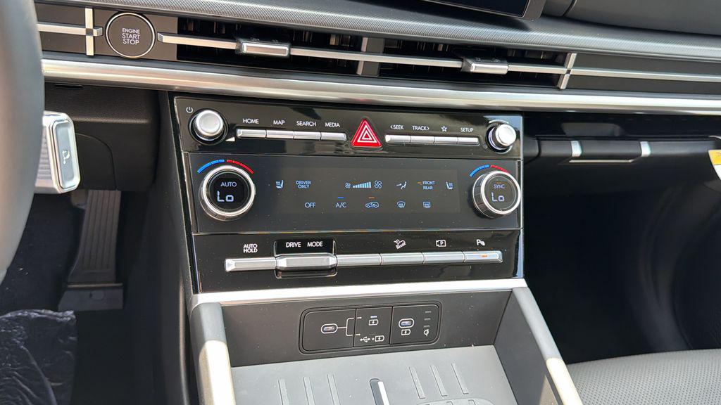 New 2026 Phantom Black HYUNDAI SEL image 29