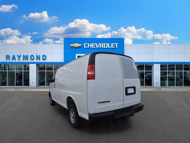 2026 Chevrolet Express Cargo Van 2500 Regular Wheelbase, WT, RWD