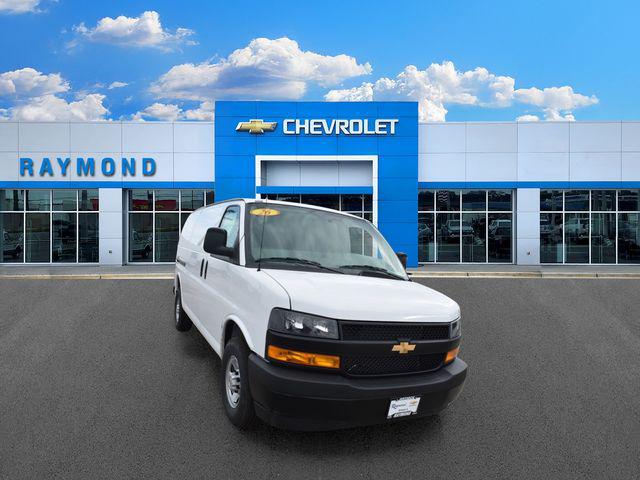 2026 Chevrolet Express Cargo Van 2500 Regular Wheelbase, WT, RWD