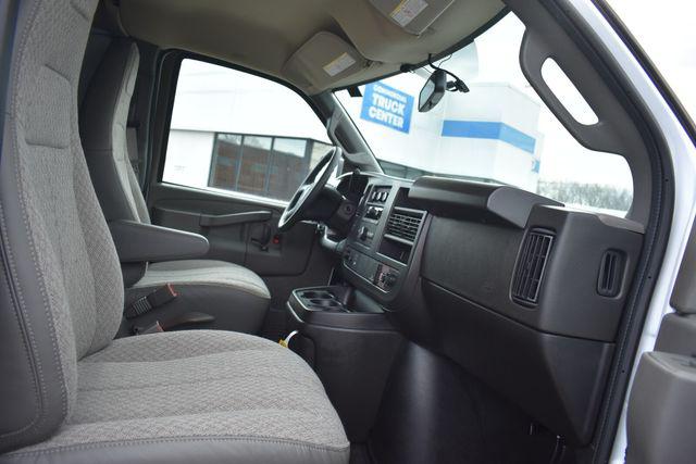 2026 Chevrolet Express Cargo Van 2500 Regular Wheelbase, WT, RWD