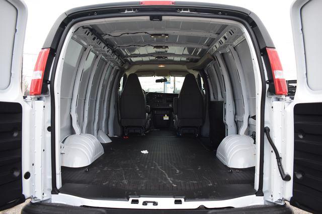 2026 Chevrolet Express Cargo Van 2500 Regular Wheelbase, WT, RWD