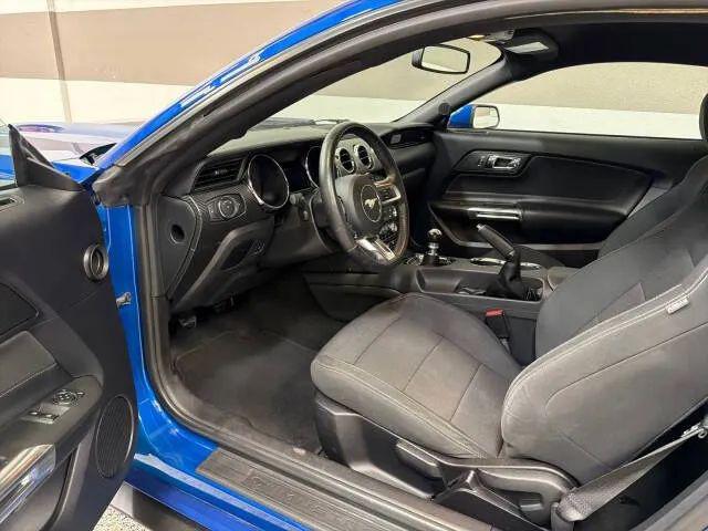 2017 Ford Mustang V6