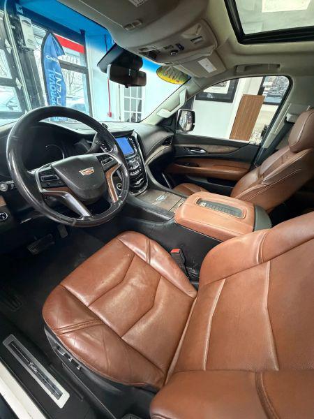 2018 Cadillac Escalade Luxury