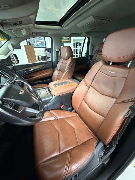 2018 Cadillac Escalade Luxury