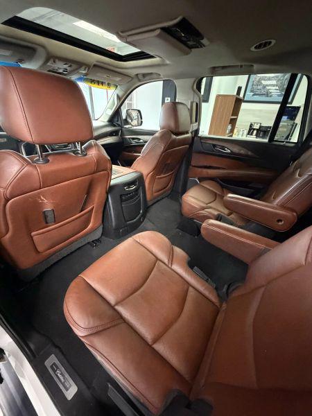 2018 Cadillac Escalade Luxury