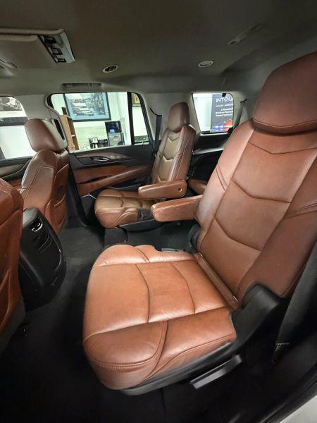 2018 Cadillac Escalade Luxury