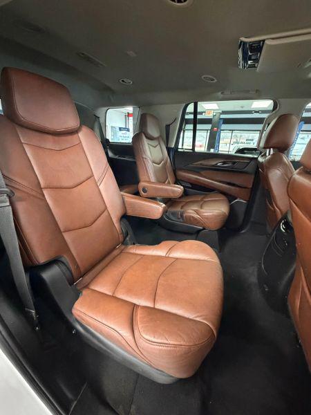 2018 Cadillac Escalade Luxury