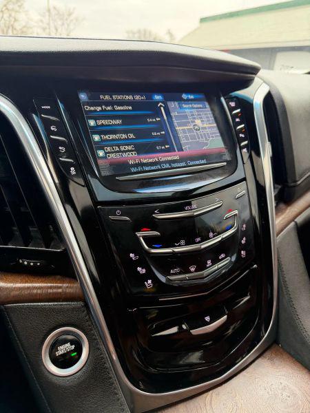 2018 Cadillac Escalade Luxury