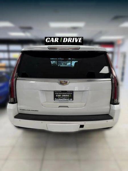 2018 Cadillac Escalade Luxury